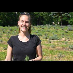 Meet your Posher, Lana